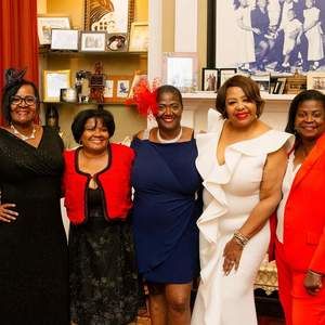 Meet your Posher, Curley